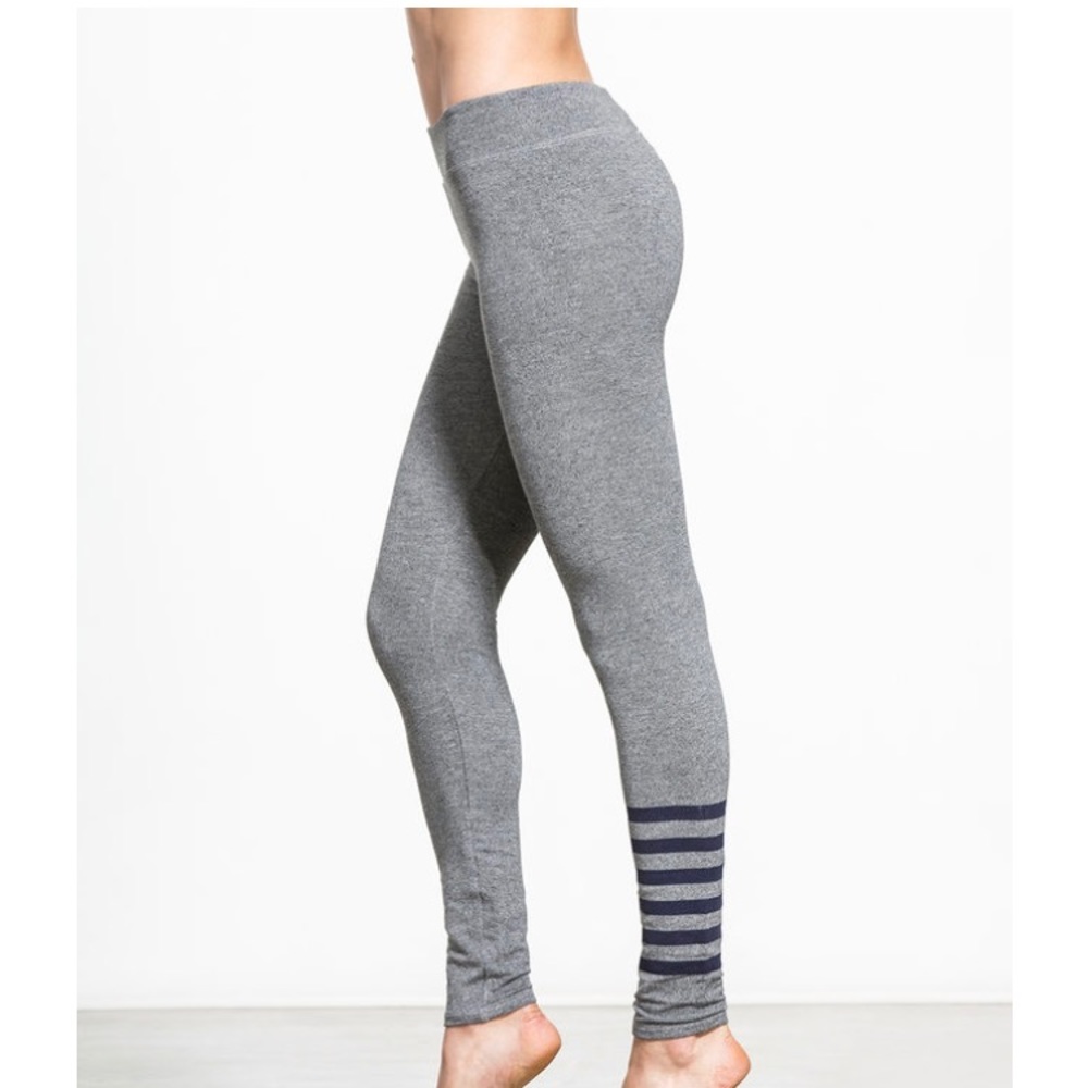 Sundry yoga pants size M or 2 brand new with tags!