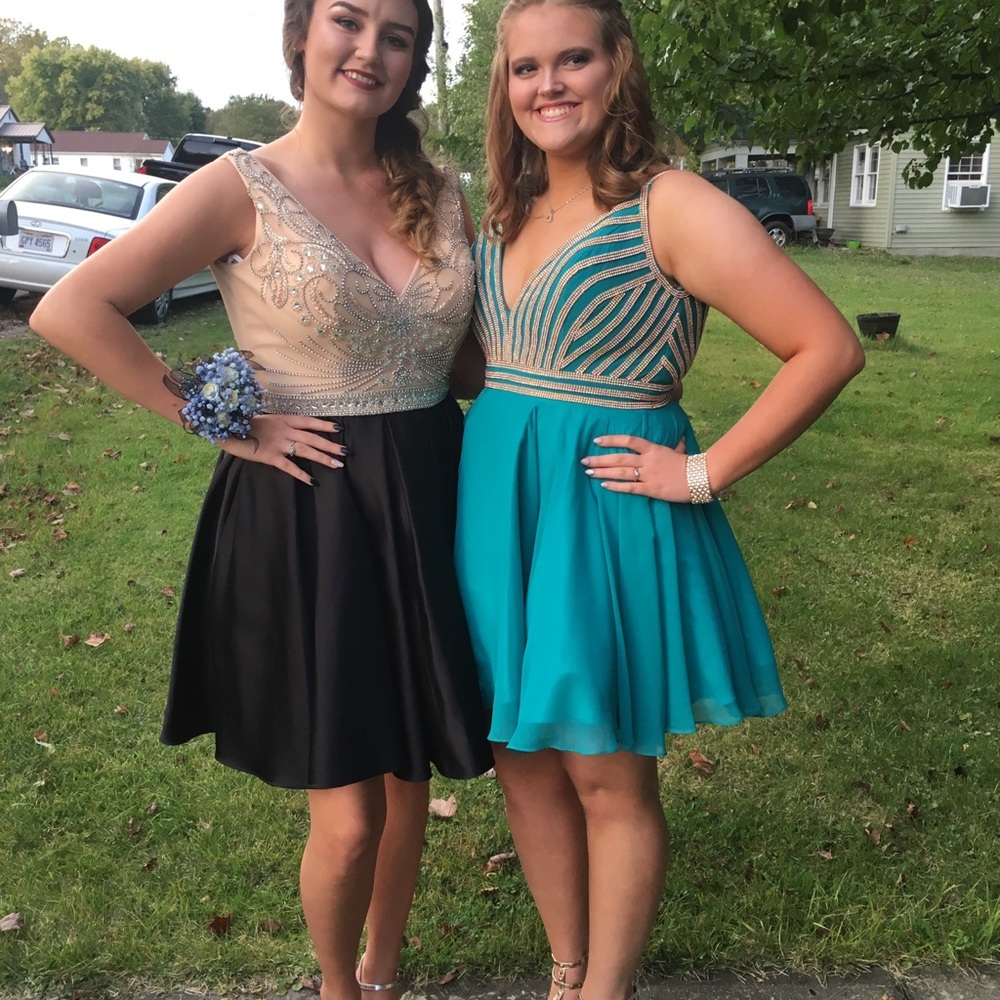 homecoming dress - Picture 1 of 3