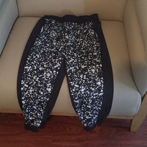 Fabletics Joggers (NEVER WORN)