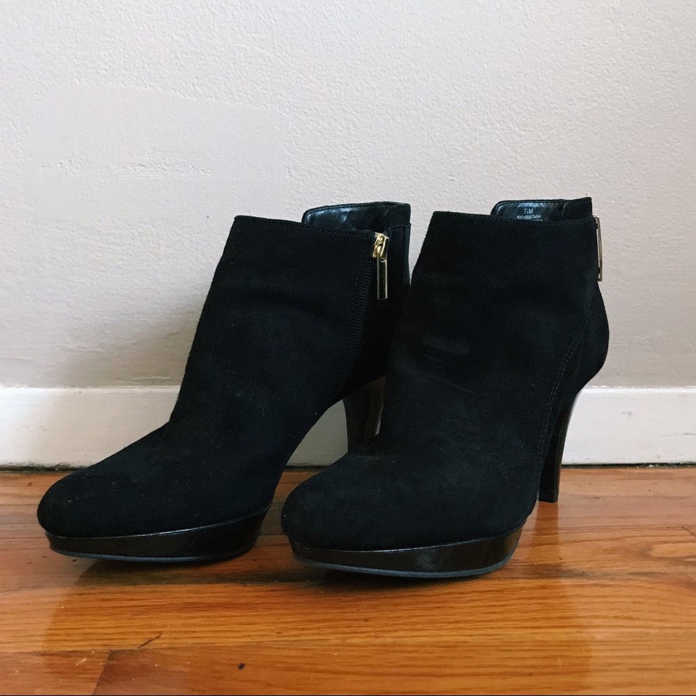 Bandolino Christana Black Ankle Bootie