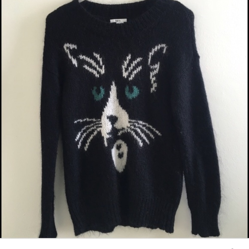 Cat sweater