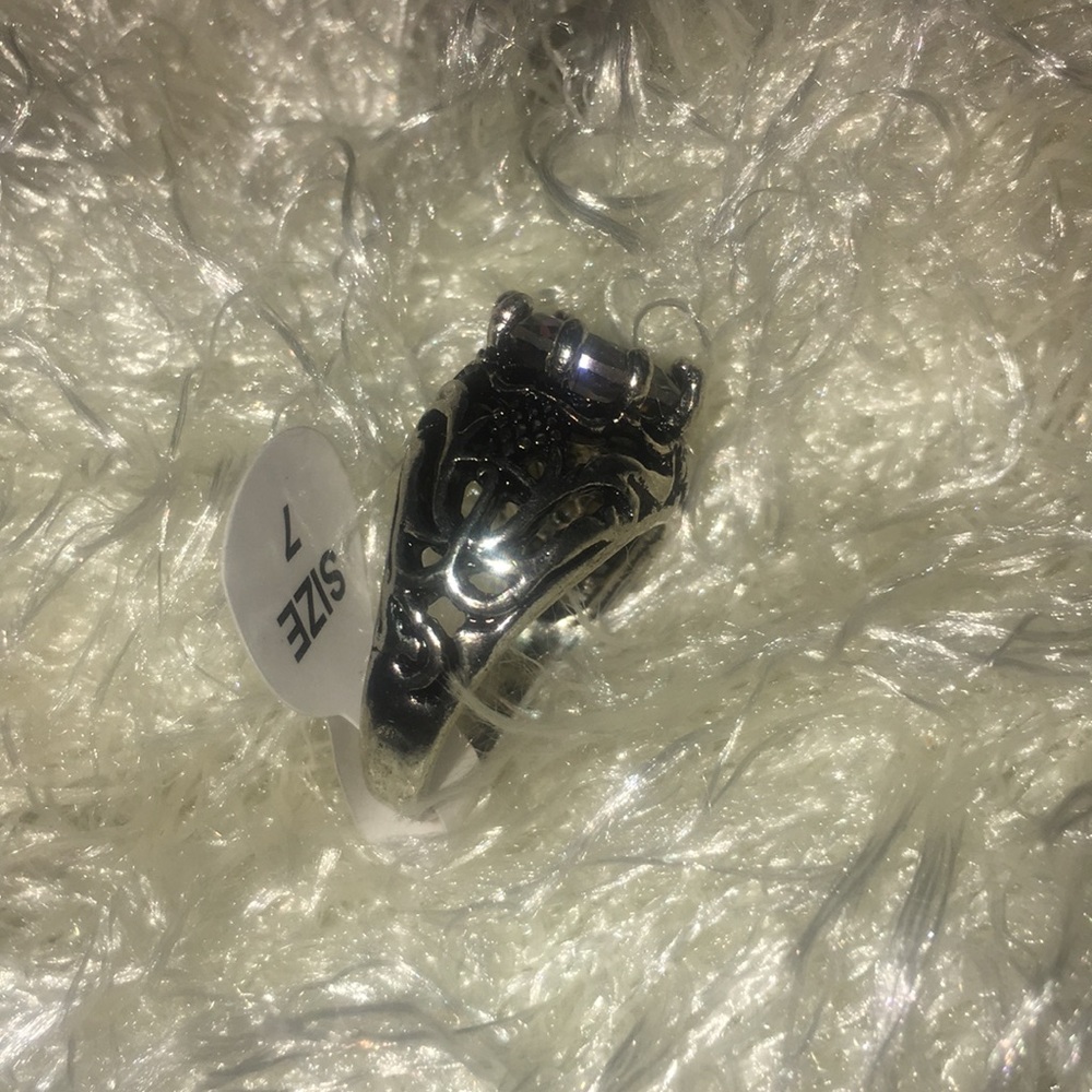 ✨Sparkly ring!!! ✨ - Picture 3 of 4