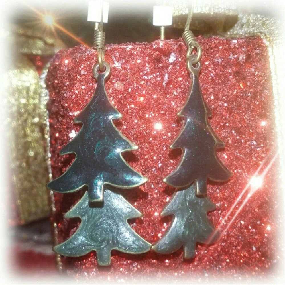 💥3 for $10💥 Evergreen Tree Dangle Earrings