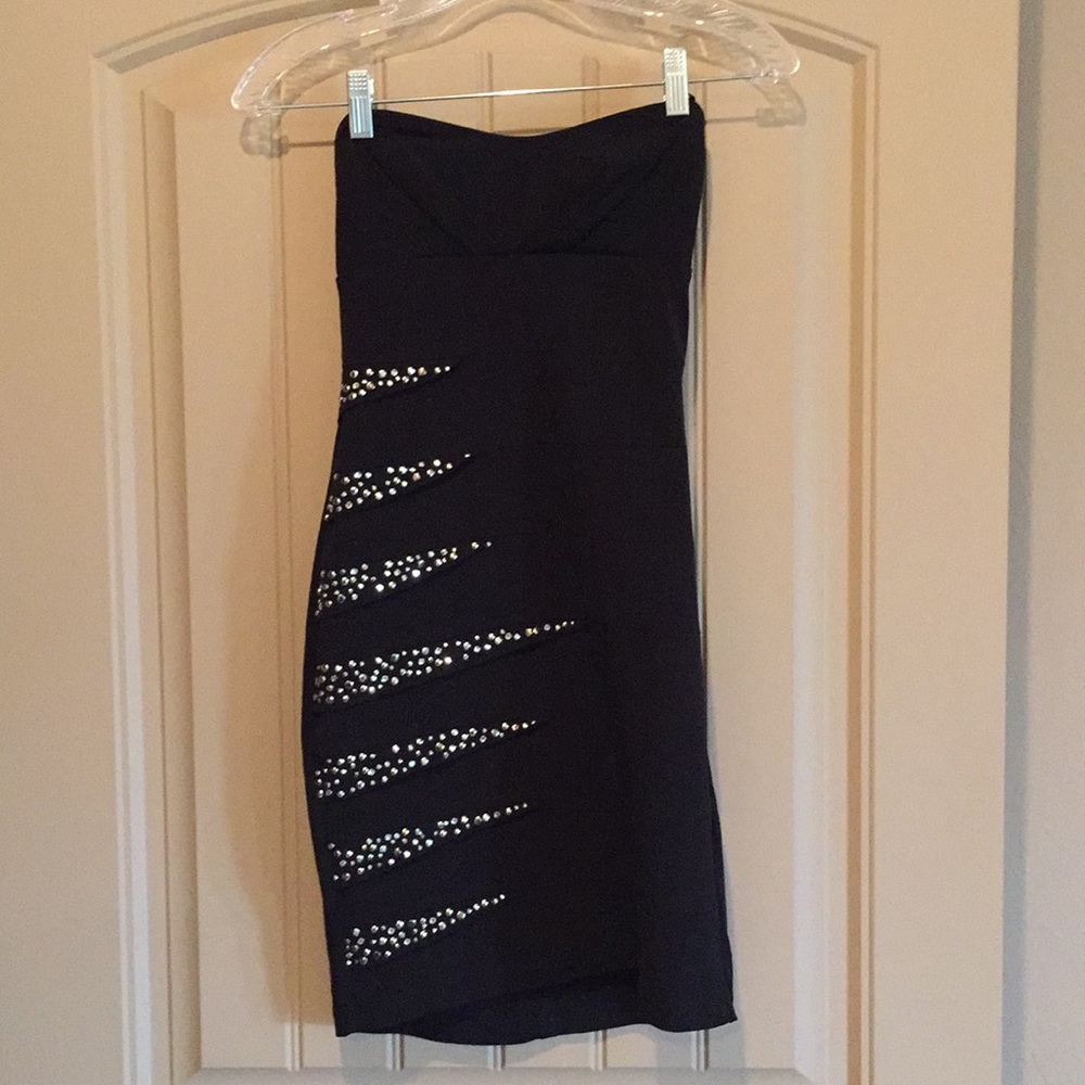 Skinny Black Dress