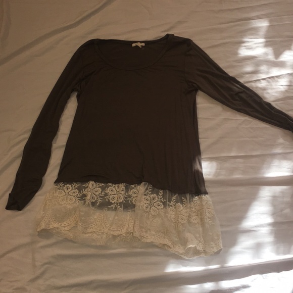 Green olive laced tunic - Picture 1 of 4