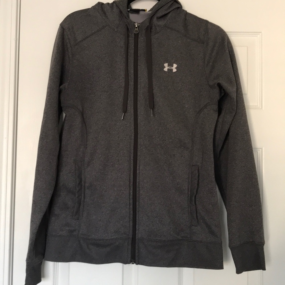 Under armour simi fitted hoodie. Size medium.