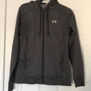 Under armour simi fitted hoodie. Size medium.