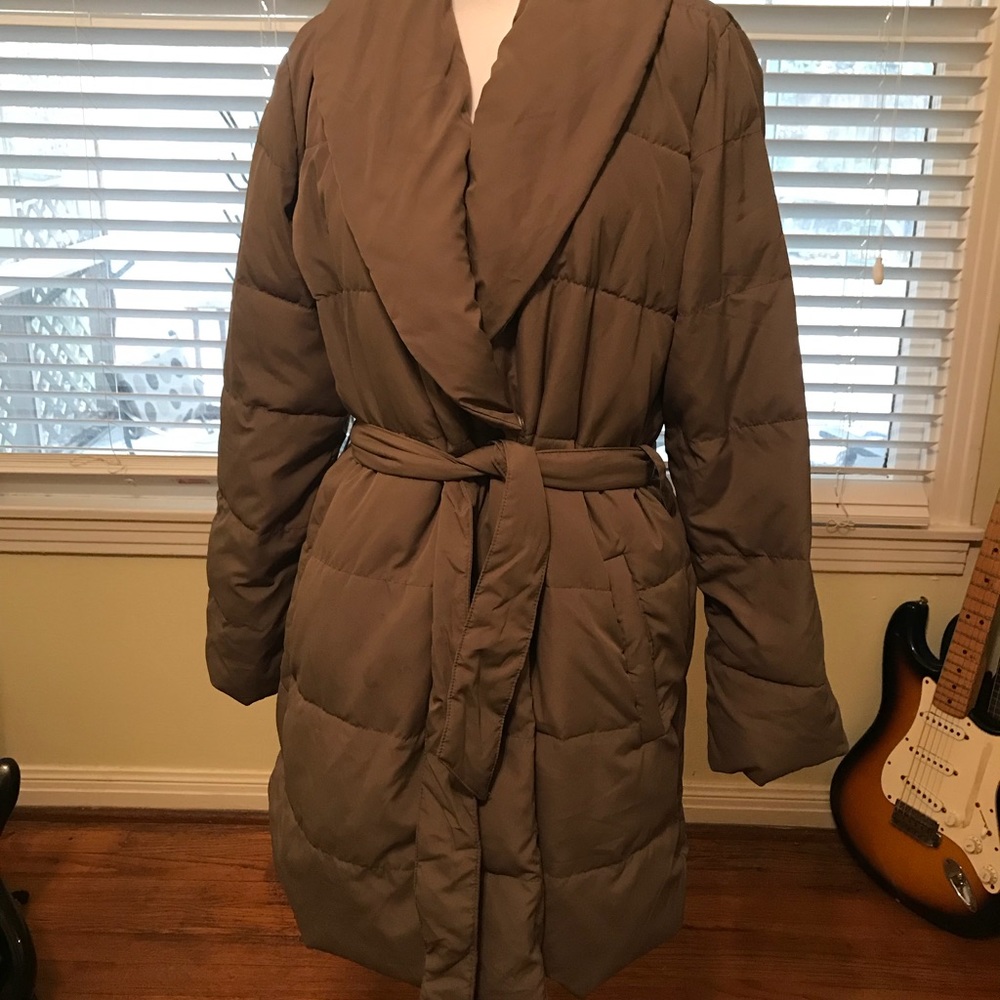 GAP Puffer Jacket With Belt, Sz Medium