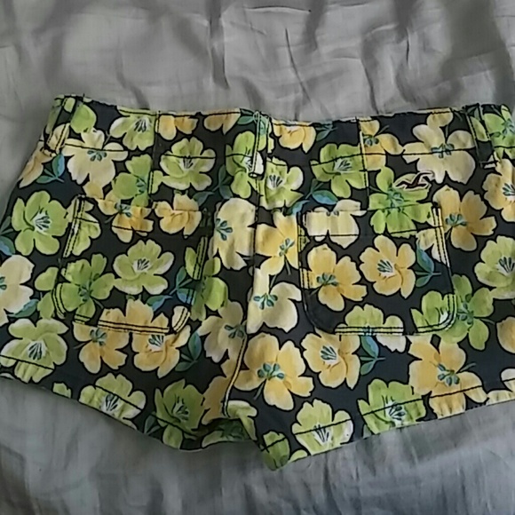 Shorts - Picture 2 of 2