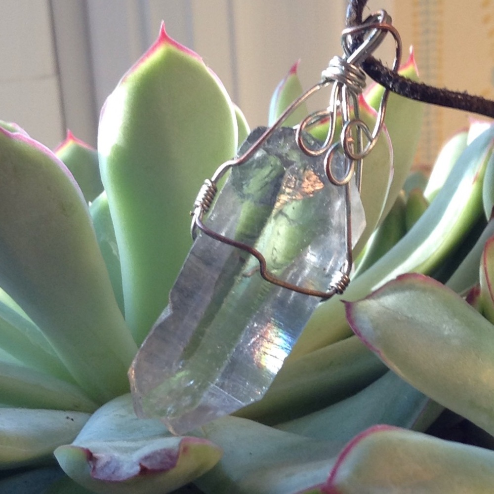 Wire wrap crystal pendant
