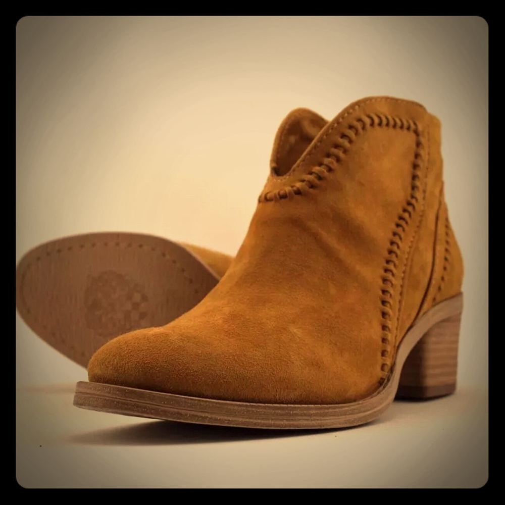 -SOLD- Vince Camuto-New