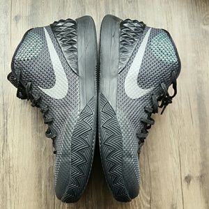 Kyrie 1 green glow "sidewalk "