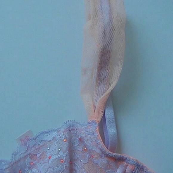 NWT, Victoria's Secret ublined demi bra - Picture 3 of 6