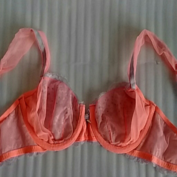 NWT, Victoria's Secret ublined demi bra - Picture 5 of 6