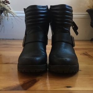 Black moto boots