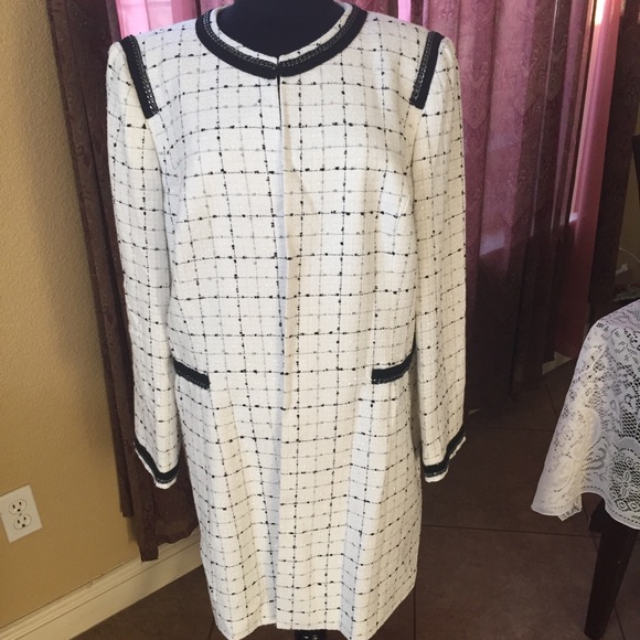 Tahari Jackets & Blazers - Tahari Tweed Long Blazer coat NWOT