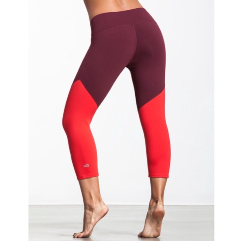 Alo Yoga Electra Capri Leggings