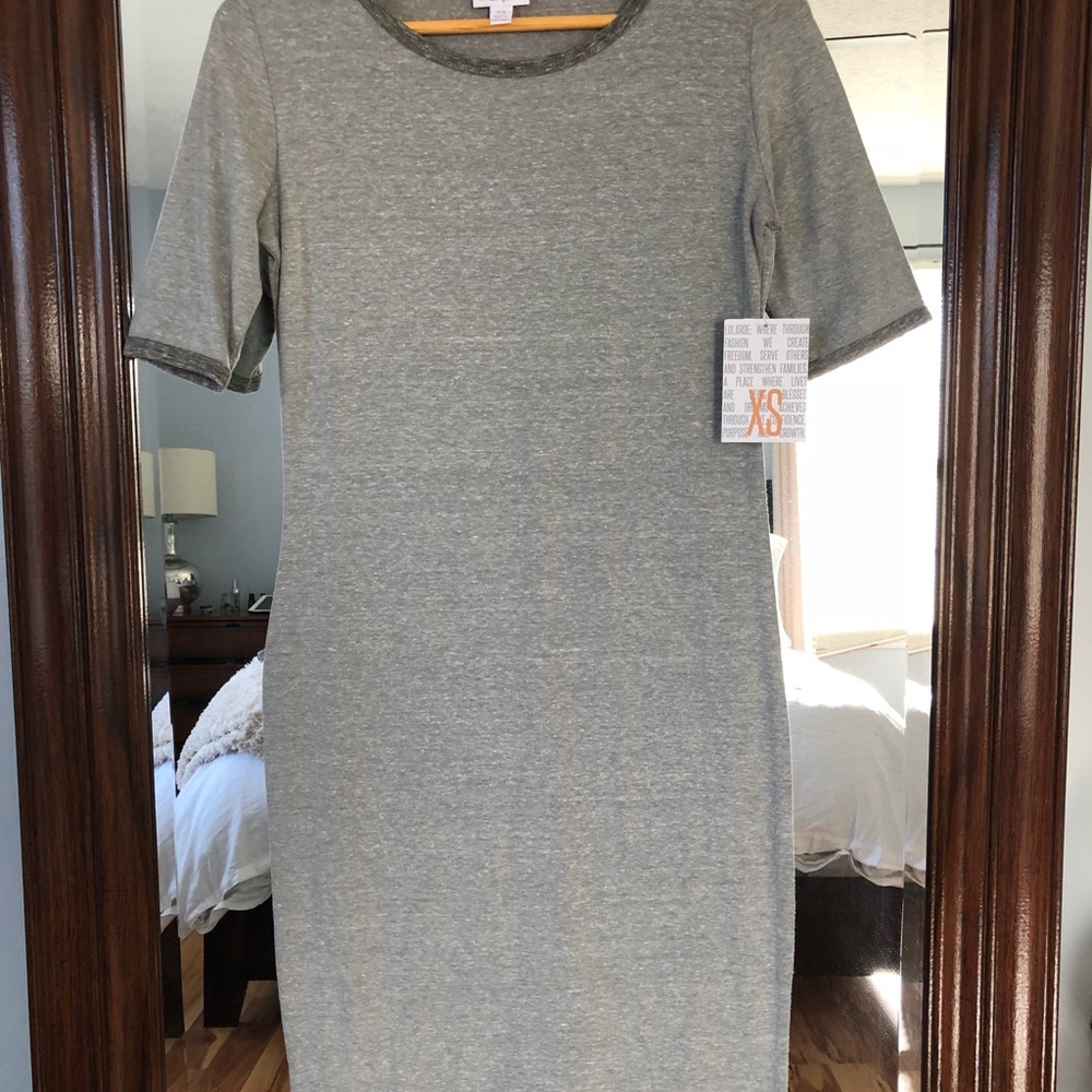 LuLaRoe Heathered Grey Solid Julia XS BNWT🦄🦄
