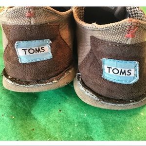 Men’s TOMS Canvas Shoes  Size 9.5