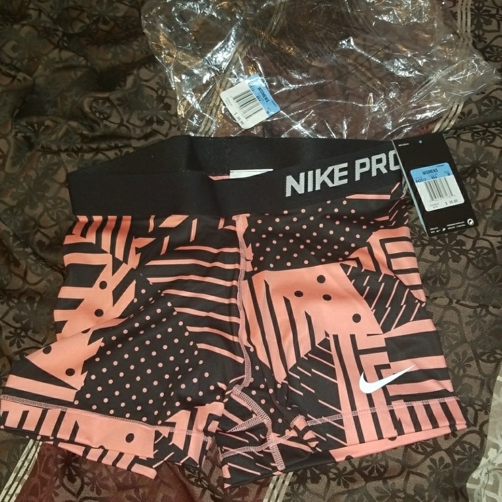 Nike pro 3" shorts
