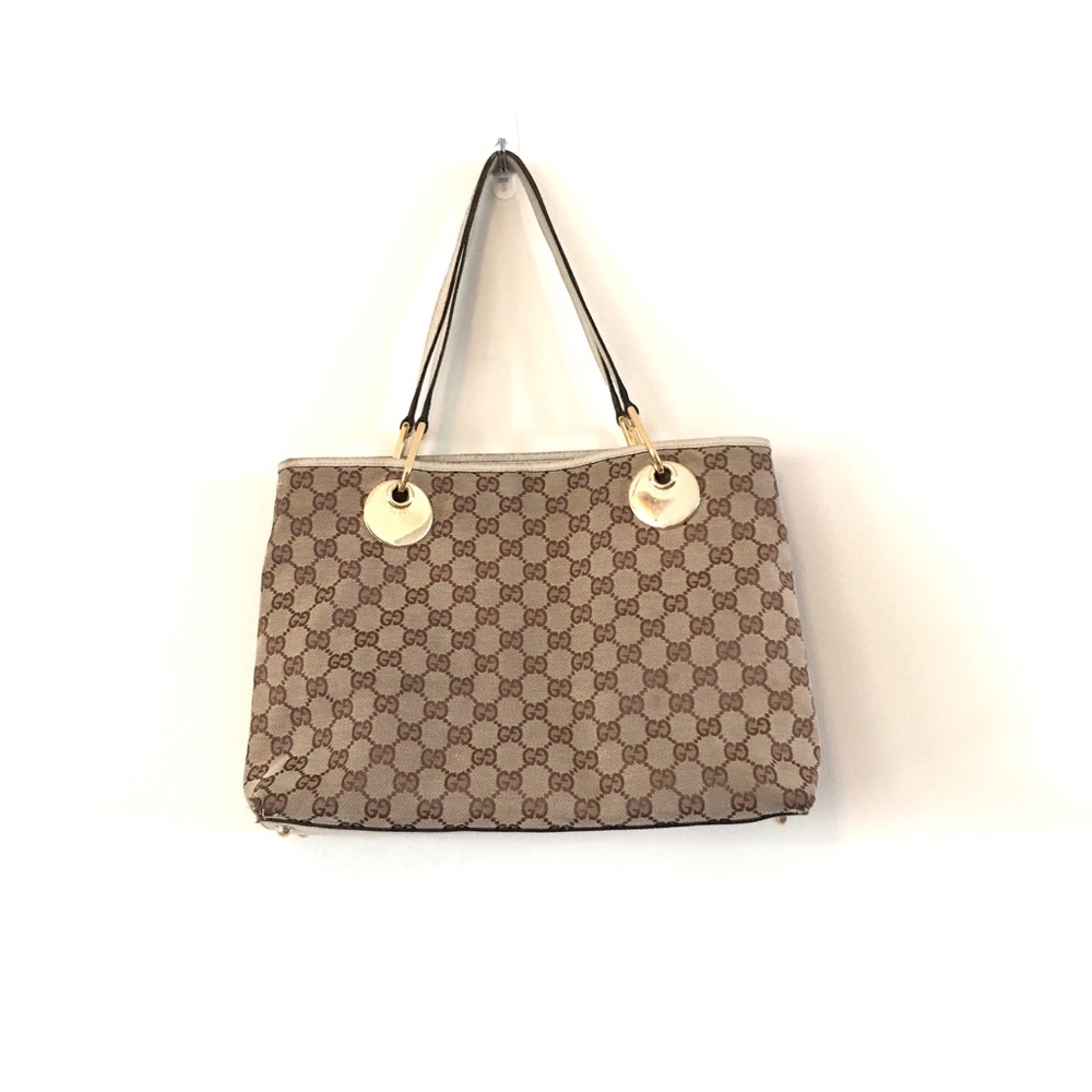 Medium Gucci Shoulder Bag