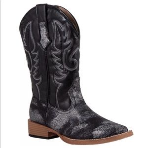 Roper faux metallic stingray black cowboy boots