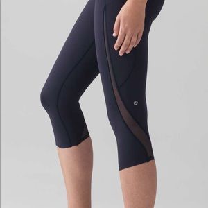 Mint Condition Lululemon Pace Perfect Crop (17")