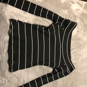 form fitting long sleeve crop top