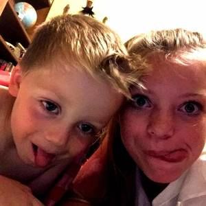 Meet your Posher, Malory