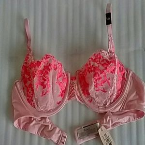 NWT, Victoria's Secret unlined demi bra