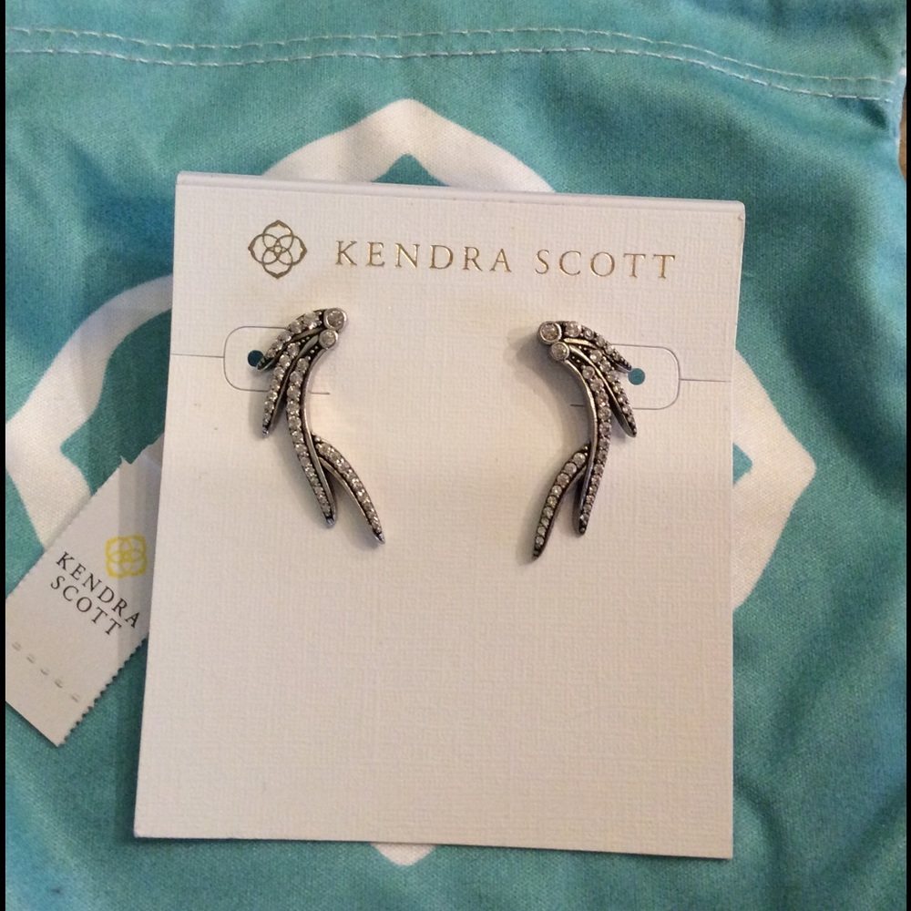 Kendra Scott Daphne Ear Climbers antique silverNWT