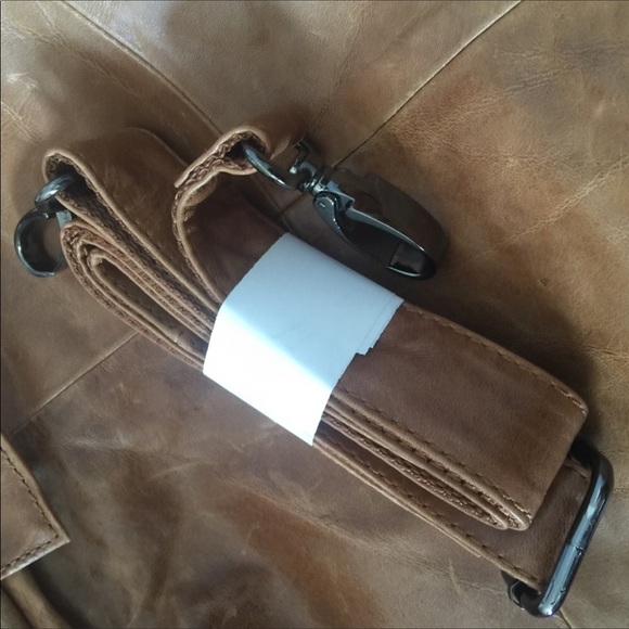 LAST ONE‼️leather NEW backpack/messenger - Picture 5 of 5