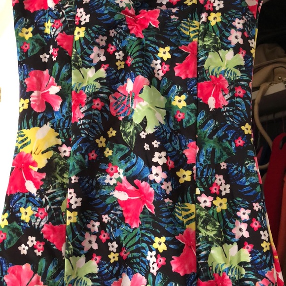 Floral dress - Picture 2 of 3