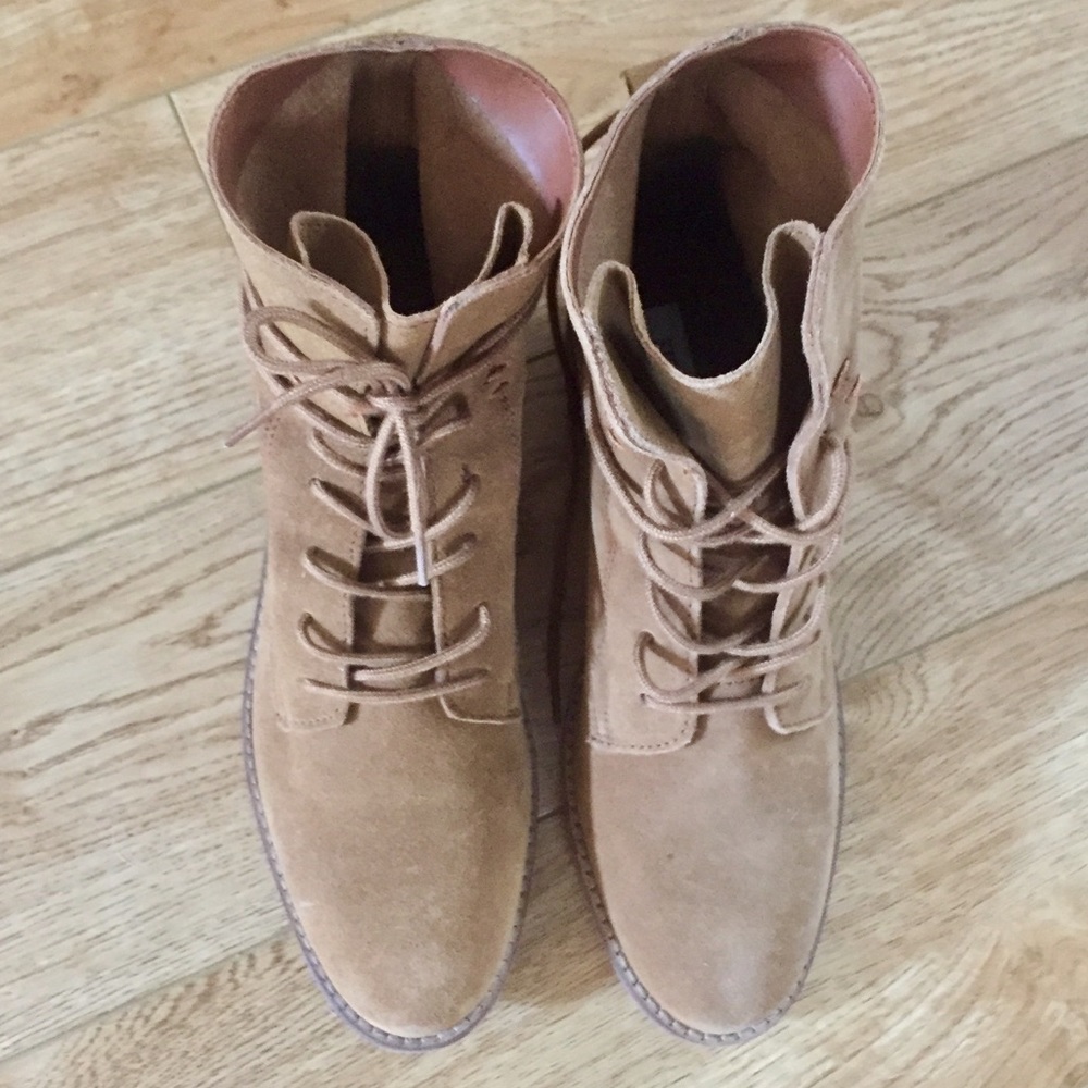 Steve Madden Rosaly boots sz 8