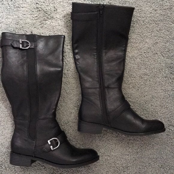 Boots - Picture 1 of 5