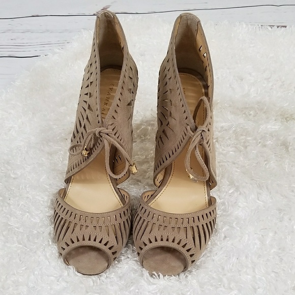 Ivanka Trump Delfino Heels - Picture 2 of 4