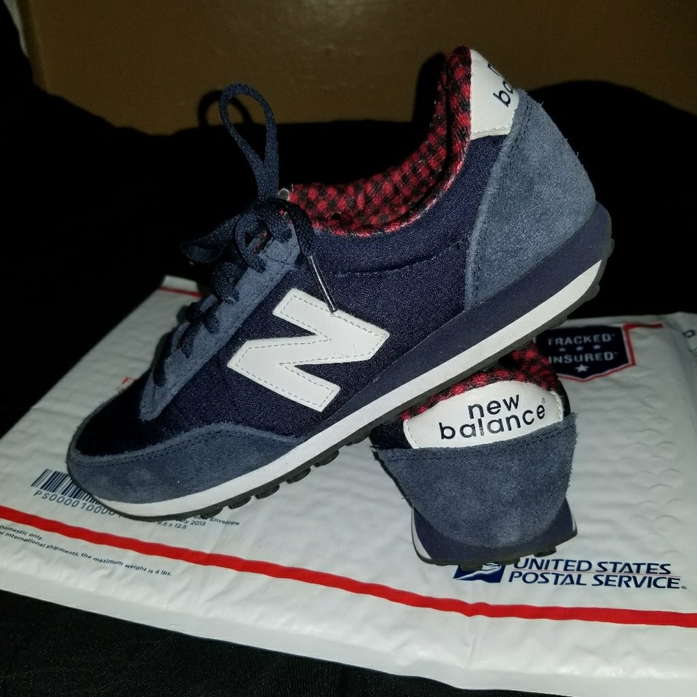 Navy Blue suede - red checkered inside