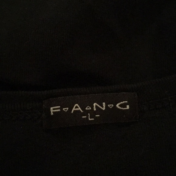 BLACK TEE SHIRT WITH GRAPHIC WRITING SZ L FANG 💀 - Picture 5 of 5