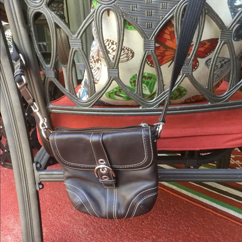 Crossbody coach brown