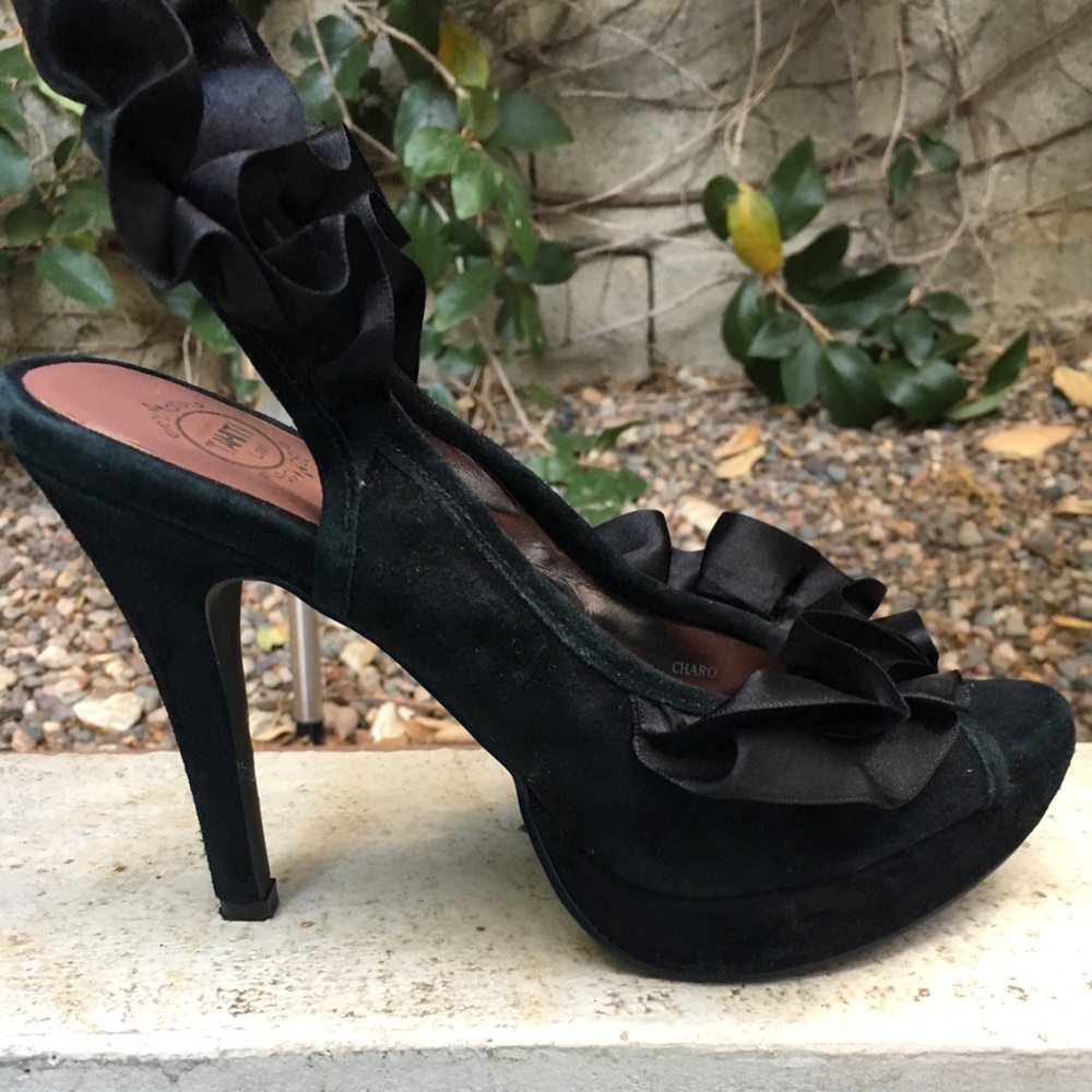 Jeffrey Campbell Ruffle Slingback Heels Size 6