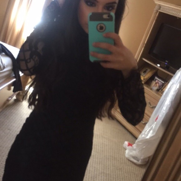 Black lace long sleeve dress - Picture 3 of 7