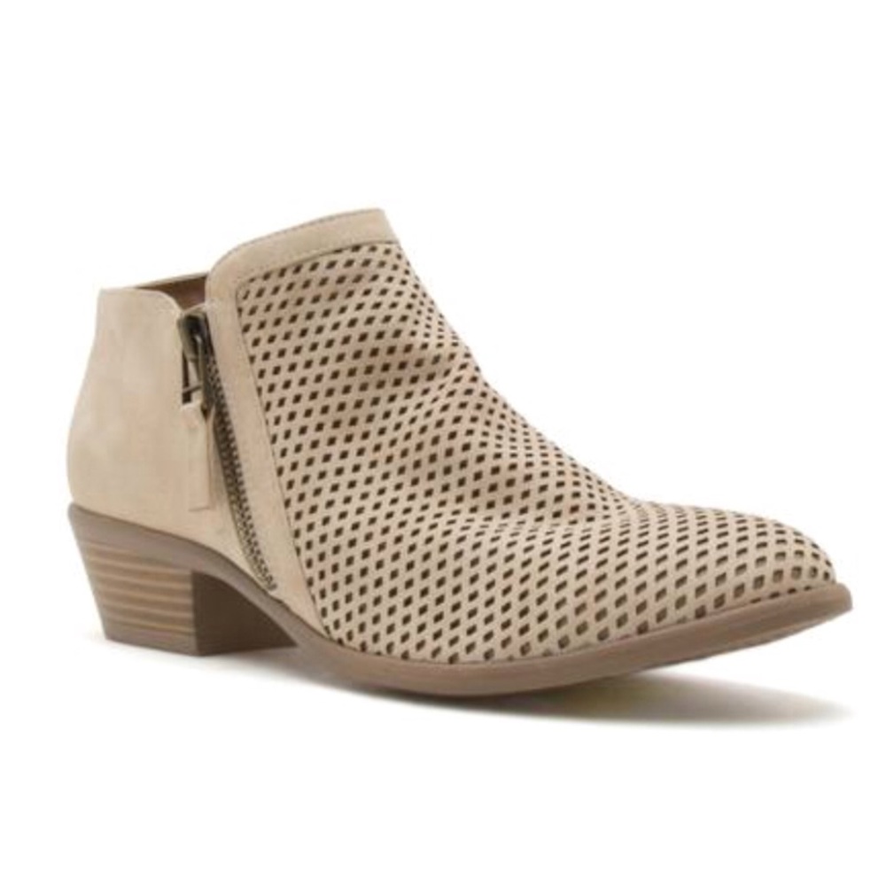 🆕🌸The Perforated Bootie - Picture 2 of 5