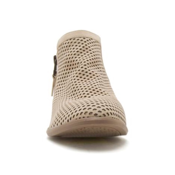 🆕🌸The Perforated Bootie - Picture 4 of 5