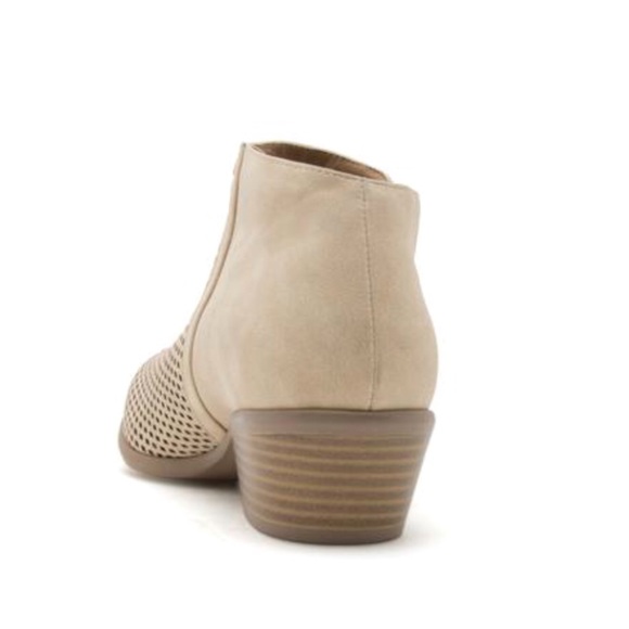 🆕🌸The Perforated Bootie - Picture 5 of 5