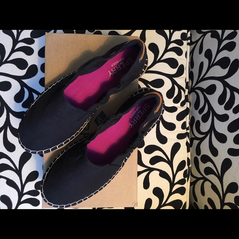 Sperry Laurel Reef Black slip on shoes