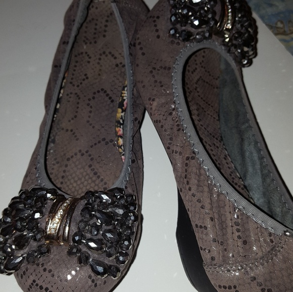 BLINGED OUT DARK GREY FLATS 7.5 - Picture 2 of 4