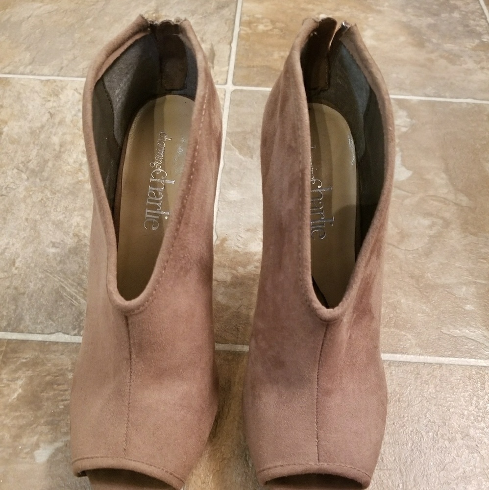 Peep toe heels