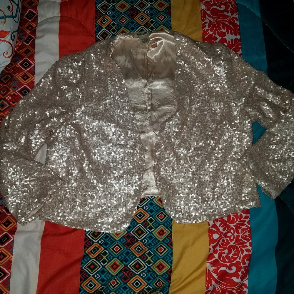 Arden B. Cropped Rose Gold Sequins Blazer