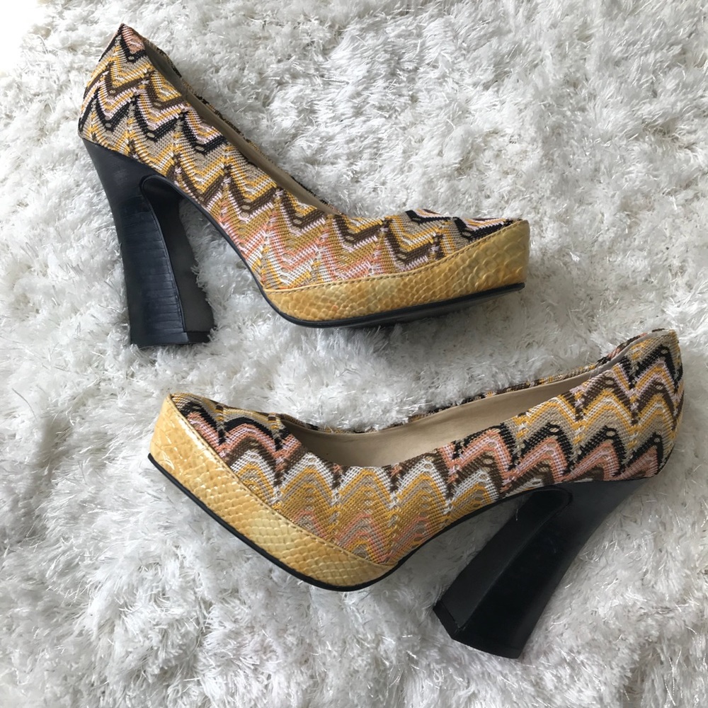 Naughty Monkey Boho Chevron Heels Size 7.5