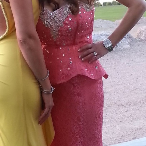 Evening gown - Picture 2 of 2